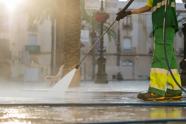 Best Commercial Building Pressure Washing  in Brillion, WI